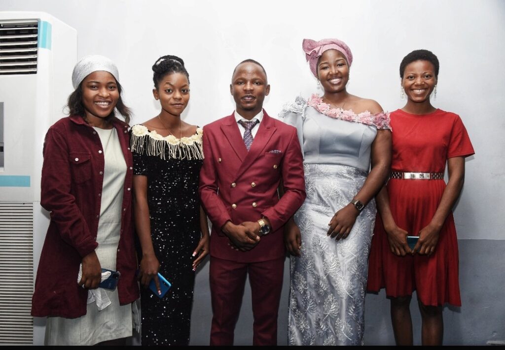 Screenshot_2022-02-24_090312~2-01