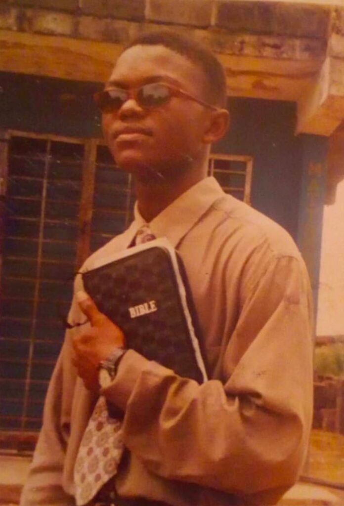 Screenshot_20221122_215601~2